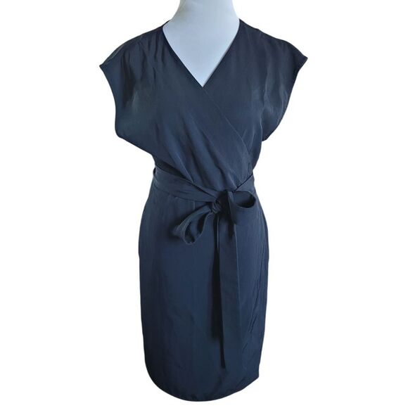 Everlane Japanese GoWeave Wrap Dress Short Sleeve Black Triacetate 6 Pockets EUC - Picture 3 of 8